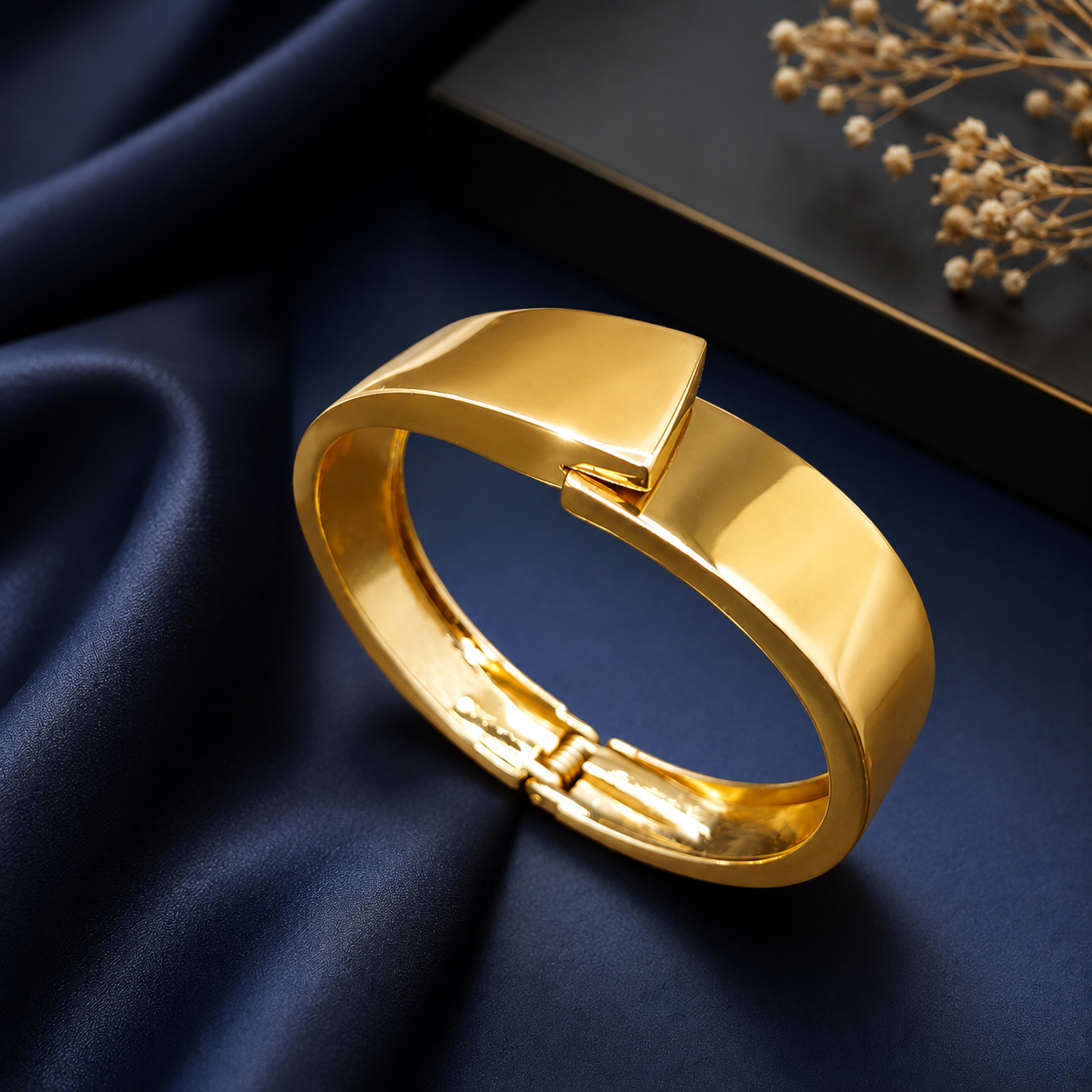 Encliff Minimalist Geometric Gold Cuff Bracelet