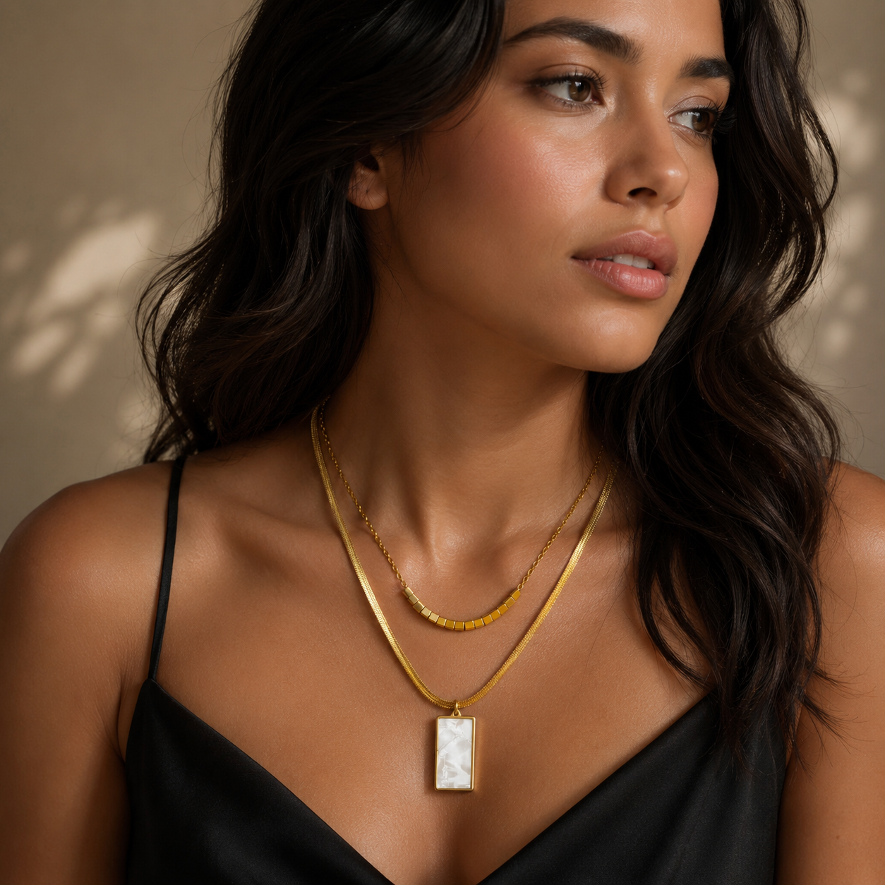 Double Layered Marble Pendant Necklace